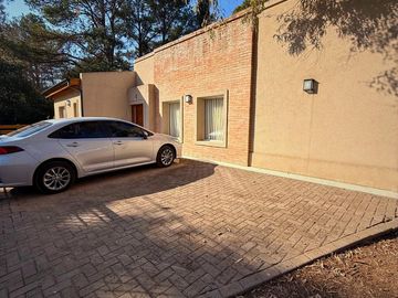 CASA 5 AMBIENTES EN VENTA, BARRIO PARQUE NATURA, LOS CARDALES