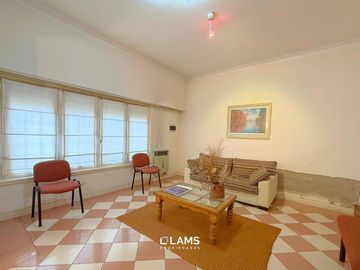 Chalet en Venta - 6 ambientes - La Perla