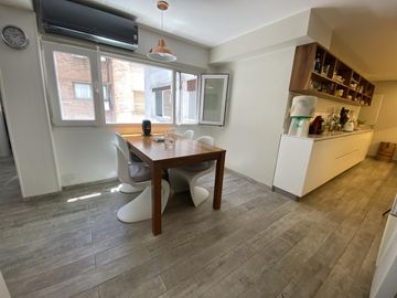 Venta Departamento de 4 Ambientes con dependencia y dos cocheras en Palermo, Las Cañitas