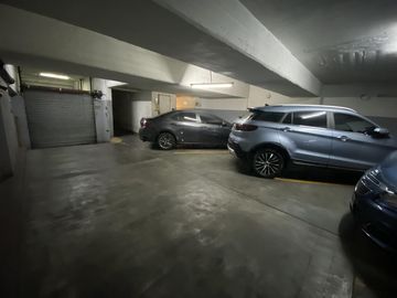 Venta Departamento de 4 Ambientes con dependencia y dos cocheras en Palermo, Las Cañitas