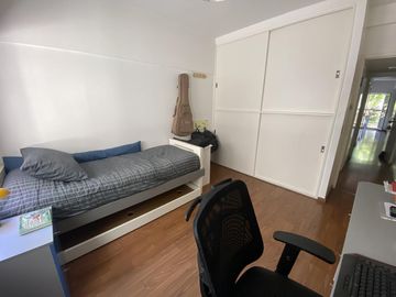 Venta Departamento de 4 Ambientes con dependencia y dos cocheras en Palermo, Las Cañitas