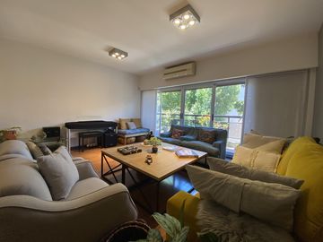 Venta Departamento de 4 Ambientes con dependencia y dos cocheras en Palermo, Las Cañitas