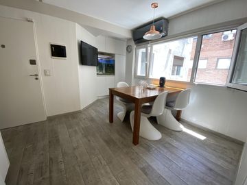 Venta Departamento de 4 Ambientes con dependencia y dos cocheras en Palermo, Las Cañitas