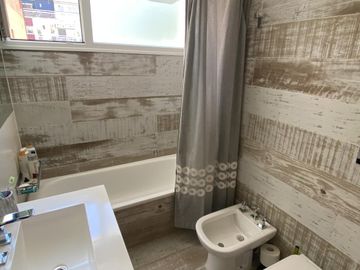 Venta Departamento de 4 Ambientes con dependencia y dos cocheras en Palermo, Las Cañitas