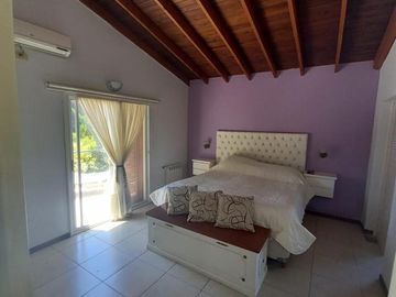 Venta Casa 5 amb permuta/financiación barrio Fincas del Lago Escobar