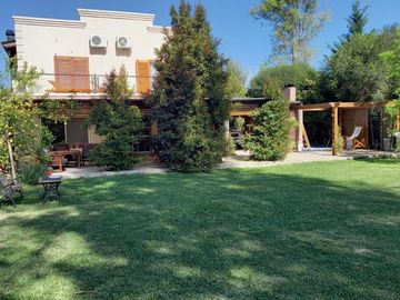 Venta Casa 5 amb permuta/financiación barrio Fincas del Lago Escobar