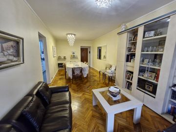 VENTA - 4 ambientes con balcón comedor diario - Barrio Norte