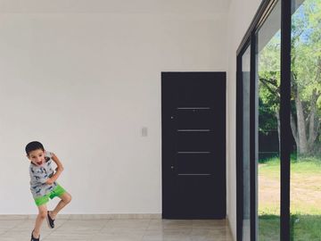 Casa amplia y luminosa de 3 dorm.