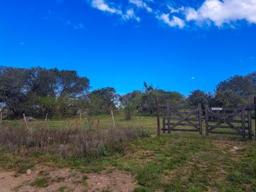 Campo en zona Intiyaco Villa Berna Los Reartes en Valle Calamuchita camino a Cumbrecita Sierras de Córdoba