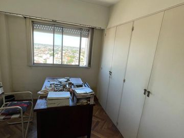 Departamento en  venta de 4 ambientes con balcón al frente Torres Prefectura - Wilde