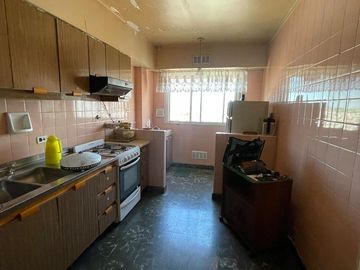 Departamento en  venta de 4 ambientes con balcón al frente Torres Prefectura - Wilde