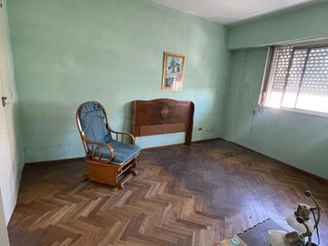 Departamento en  venta de 4 ambientes con balcón al frente Torres Prefectura - Wilde