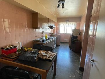 Departamento en  venta de 4 ambientes con balcón al frente Torres Prefectura - Wilde