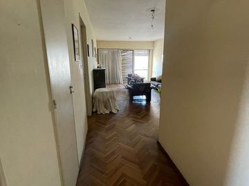 Departamento en  venta de 4 ambientes con balcón al frente Torres Prefectura - Wilde