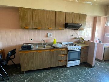 Departamento en  venta de 4 ambientes con balcón al frente Torres Prefectura - Wilde