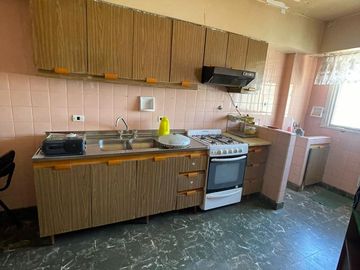 Departamento en  venta de 4 ambientes con balcón al frente Torres Prefectura - Wilde