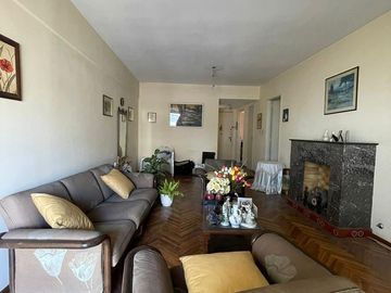 Departamento en  venta de 4 ambientes con balcón al frente Torres Prefectura - Wilde