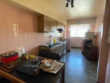 Departamento en  venta de 4 ambientes con balcón al frente Torres Prefectura - Wilde