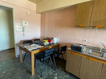 Departamento en  venta de 4 ambientes con balcón al frente Torres Prefectura - Wilde