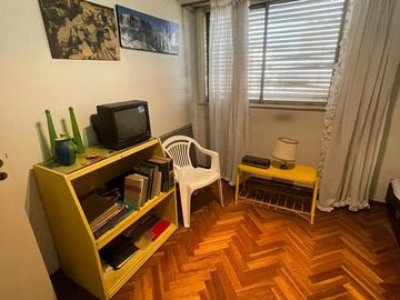 Departamento en  venta de 4 ambientes con balcón al frente Torres Prefectura - Wilde