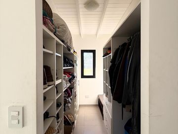 CASA 5 AMBIENTES EN VENTA, BARRIO PRIVADO MATISSE, LOS CARDALES