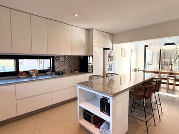 CASA 5 AMBIENTES EN VENTA, BARRIO PRIVADO MATISSE, LOS CARDALES