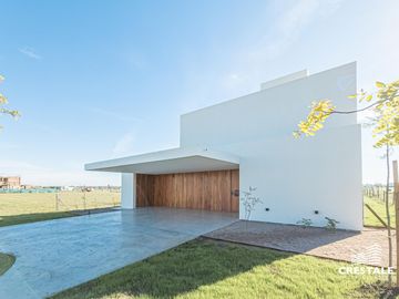 Venta casa 4 dormitorios Vida Barrio Privado