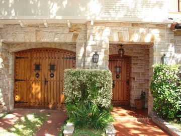 Excelente Chalet 3 dorm.*cochera* piscina