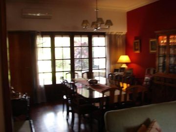 Excelente Chalet 3 dorm.*cochera* piscina