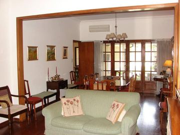 Excelente Chalet 3 dorm.*cochera* piscina