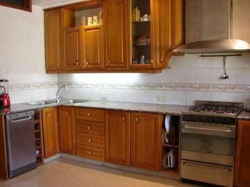 Excelente Chalet 3 dorm.*cochera* piscina