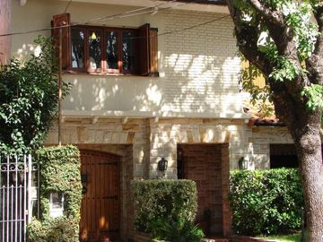 Excelente Chalet 3 dorm.*cochera* piscina