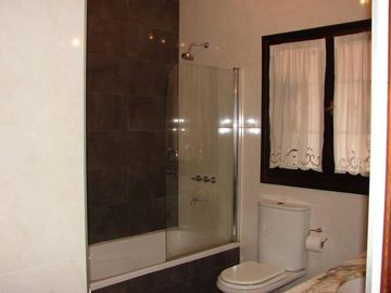 Excelente Chalet 3 dorm.*cochera* piscina