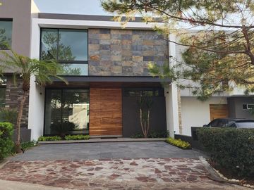 Casa en Venta en Altozano Fraccionamiento privado