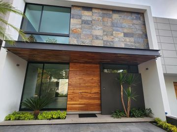 Casa en Venta en Altozano Fraccionamiento privado