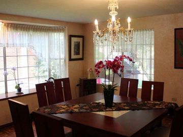 Casa en venta en Fracc. Santa Cruz Gudalupe, Zavaleta con 500m2 de jardín