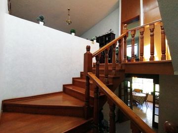Casa en venta en Fracc. Santa Cruz Gudalupe, Zavaleta con 500m2 de jardín