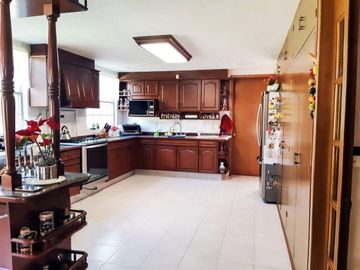 Casa en venta en Fracc. Santa Cruz Gudalupe, Zavaleta con 500m2 de jardín