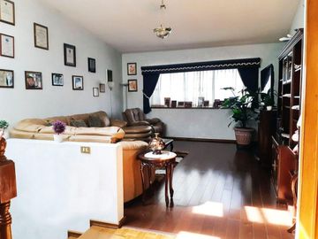 Casa en venta en Fracc. Santa Cruz Gudalupe, Zavaleta con 500m2 de jardín