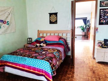 Casa en venta en Fracc. Santa Cruz Gudalupe, Zavaleta con 500m2 de jardín