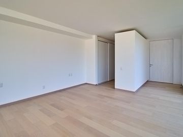 Penthouse en Venta en Vedana Residencial de 3 niveles con elevador privado