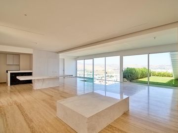 Penthouse en Venta en Vedana Residencial de 3 niveles con elevador privado