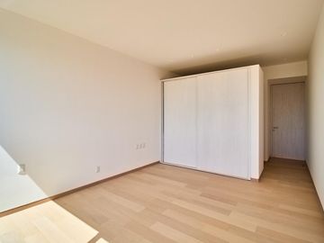 Penthouse en Venta en Vedana Residencial de 3 niveles con elevador privado