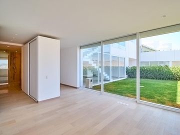 Penthouse en Venta en Vedana Residencial de 3 niveles con elevador privado