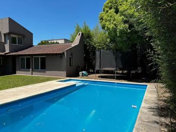 Casa en venta en San Isidro Labrador con renta