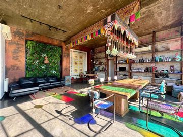 VENTA CASA ESTUDIO LOFT PILETA MARTINEZ COCHERAS