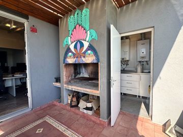 VENTA CASA ESTUDIO LOFT PILETA MARTINEZ COCHERAS