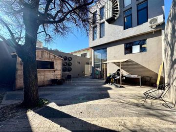 VENTA CASA ESTUDIO LOFT PILETA MARTINEZ COCHERAS