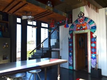 VENTA CASA ESTUDIO LOFT PILETA MARTINEZ COCHERAS