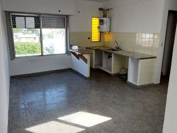 VENTA DE GALPÓN CON 5 DEPTOS DOCK SUD AVELLANEDA